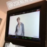 Herec Zdeněk Piškula se později navlékl i do legračního overalu.