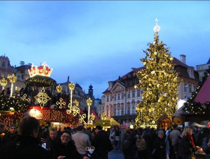 Pokácení stromu z Liberecka s průměrem kmene 90 centimetrů se zhostil několikanásobný šampion v kácení motorovou pilou Jiří Vorlíček.