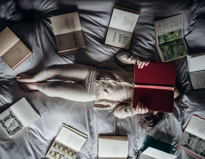 Místo tabletu kupte dítěti knihu.