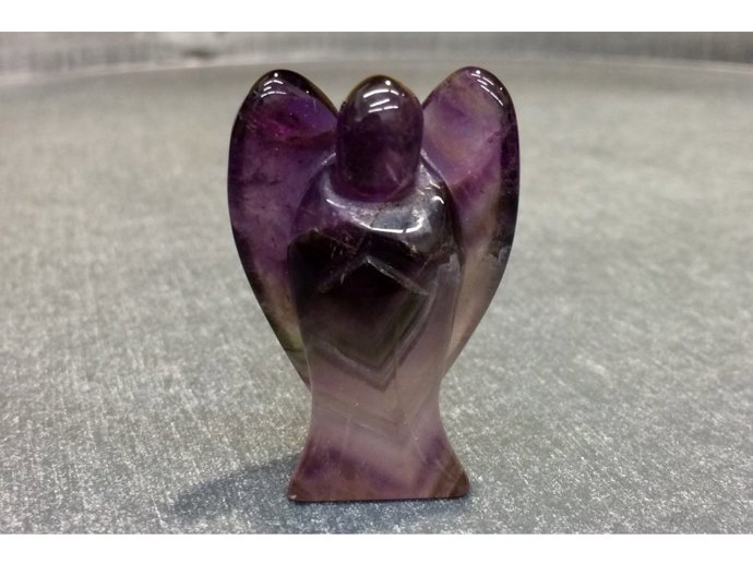 Anděl z ametystu ochrání vás i vaše blízké.