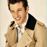 Callum Turner je původem z Londýna a vidět jste ho mohli také ve filmu Fantastická zvířata.