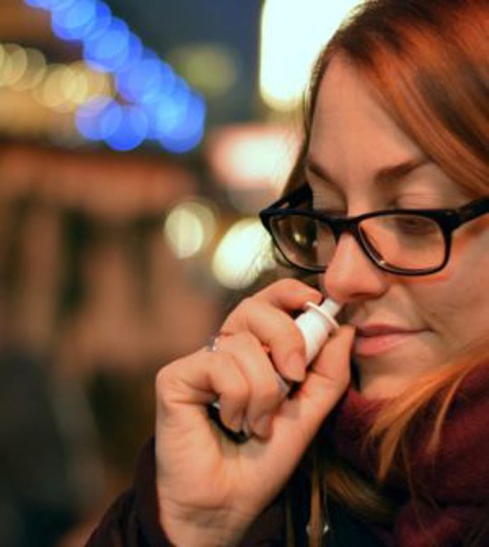 Pozor na nosní kapky, mohou přinést více škody než užitku.