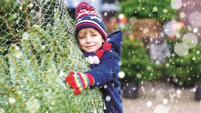 Děti se těší na Ježíška už od začátku prosince, ozdobte tedy stromeček klidně dříve.