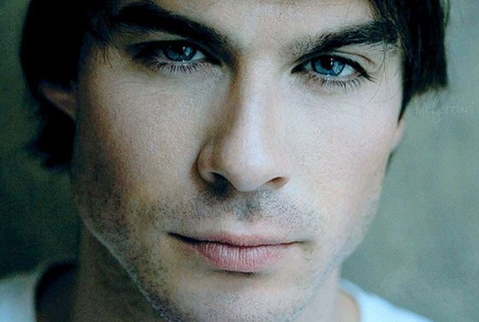 V deseti letech se začal věnovat modelingu, od sedmnácti pak herectví.