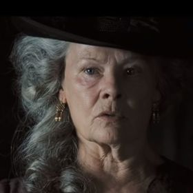 Její hrdinky jsou kromě toho silnými autoritami. (Pýcha a předsudek)