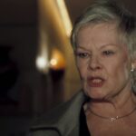 Jako M v Casino Royale.