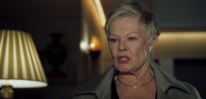 Jako M v Casino Royale.