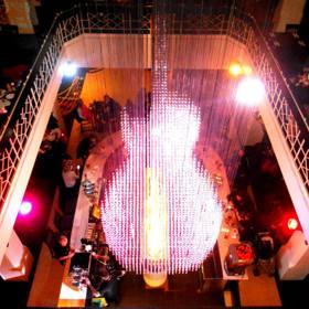 Hard Rock Cafe interiér.