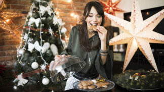 Jak nepřibrat o Vánocích ani deko? Naučte se odmítat jídlo a neseďte celé svátky u pohádek!