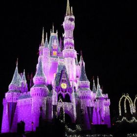 Jste fanouškem Disneyovek? Pak musíte zavítat do Disneylandu!