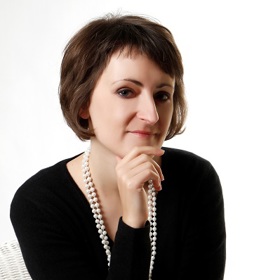 Ada Bártlová napsala skvělou publikaci o módě.