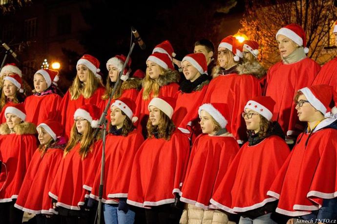 Koledy jsou s Vánocemi spjaty od nepaměti.