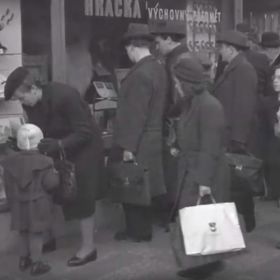 Dárky se sháněly mnohem hůře.