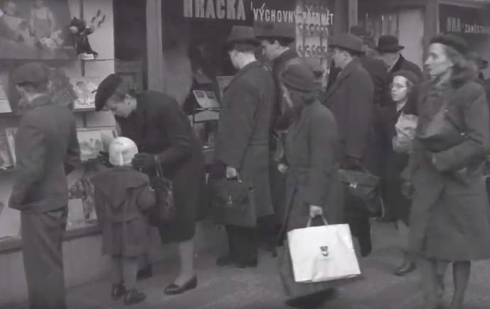 Dárky se sháněly mnohem hůře.