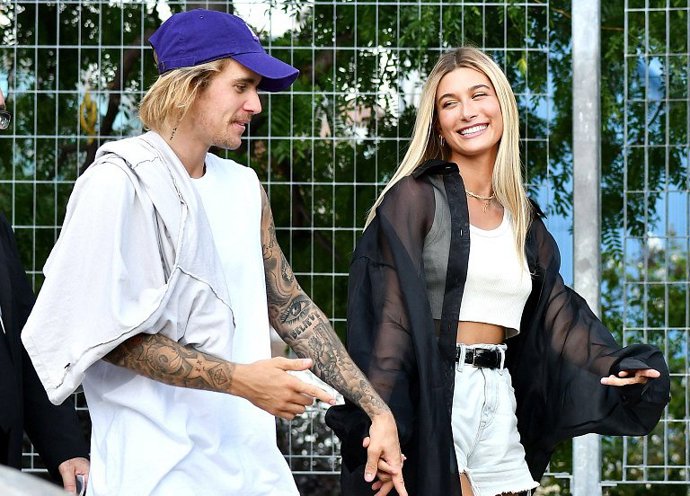 Justin Bieber (24) se letos v červnu již potřetí vrátil ke své staronové lásce Hailey Baldwin (21). Modelku požádal po měsíci o ruku a svatba proběhla v Kanadě.