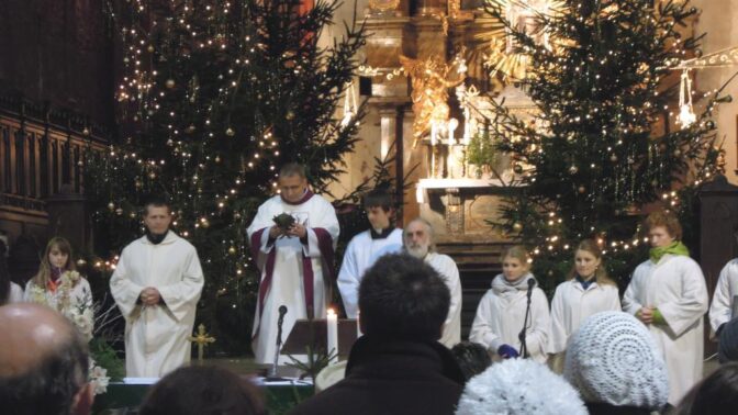 Tradice půlnočních není jen pro křesťany