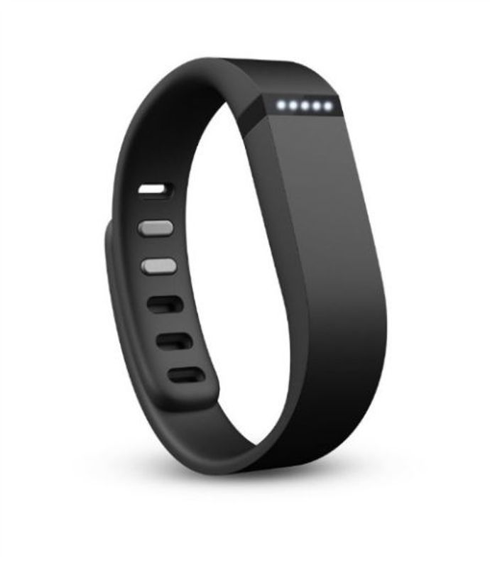 13. Pro sporťačky: fitness náramek. Spočítá kroky, kilometry i spálené kalorie.