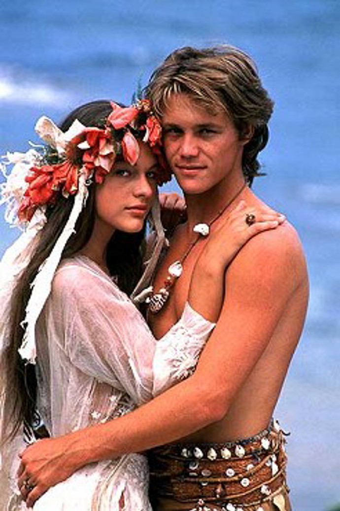 Mladý pár na ostrově ztroskotal a nakonec se i vzal.