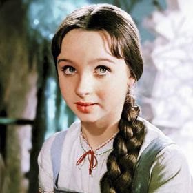 Představitelka Nastěnky Natalja Sedych se přihlásila na konkurz bez vědomí rodičů. Štáb je pak musel přesvědčit, aby svou dceru pustili.