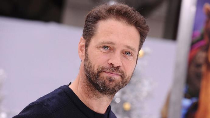 Jason Priestley vypadá nyní lépe než jako teenager.