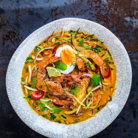 Mořské plody Kamu miluje a připravuje je znamenitě.