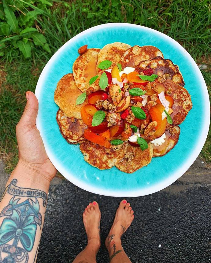 Banánové lívanečky jsou delikatesa.