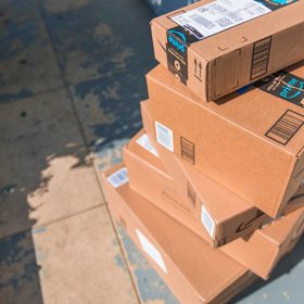 Při nákupu přes internet máte nárok zboží do 14 dnů vrátit bez udání důvodu. I tak si ale zjistěte podmínky.