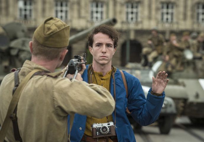 Proto se rozhodl konat: napsal čtyři identické dopisy, které adresoval svému spolužákovi. Ten čtvrtý nesl na místo akce. Podepsal je jako „Pochodeň č. 1“.