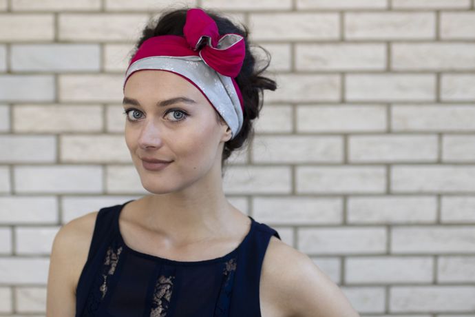 Stylové čelenky z 60. let jsou v kurzu