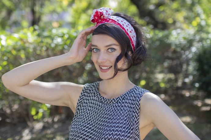 Krásná a okouzlující díky čelence