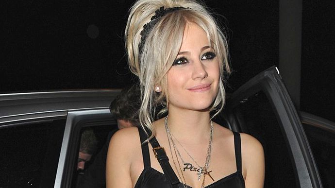 Herečky a zpěvačky se v čelenkách našly