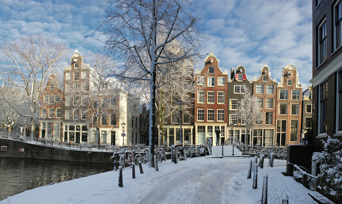 Amsterdam vypadá v zimě kouzelně.