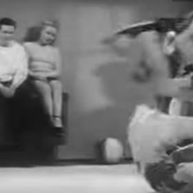 Tohle dokáže žena v lodičkách.