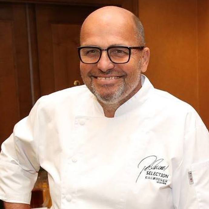 Do povědomí široké veřejnosti se Zdeněk Pohlreich dostal díky jeho působení v pořadech TV Prima. Mezi ty nejznámější patří gastronomické reality-show Ano, šéfe a Na nože podle námětu britských pořadů kuchaře Gordona Ramseyho. 