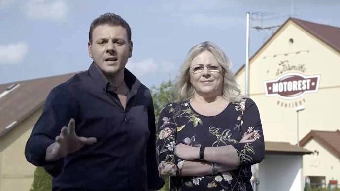 Santo Pagana se svou maminkou Jitkou.