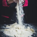 V dřívějších dobách se tradičně dělalo pečivo pomocí třístupňového kvasu.