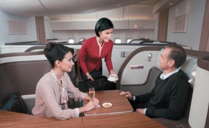 V Cathay Pacific se můžete najíst u stolku pro dva, menu vám bude uvařeno dle přání