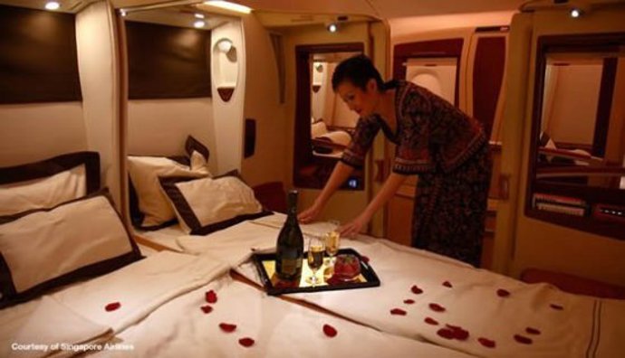Romantika i v letadle v Singapore airlines