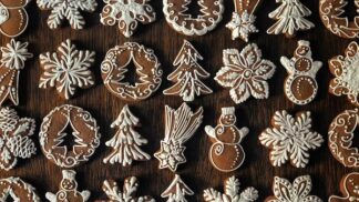 Pečeme na Vánoce: 3 perníkové rychlovky z jedné krabice, které vám ušetří čas