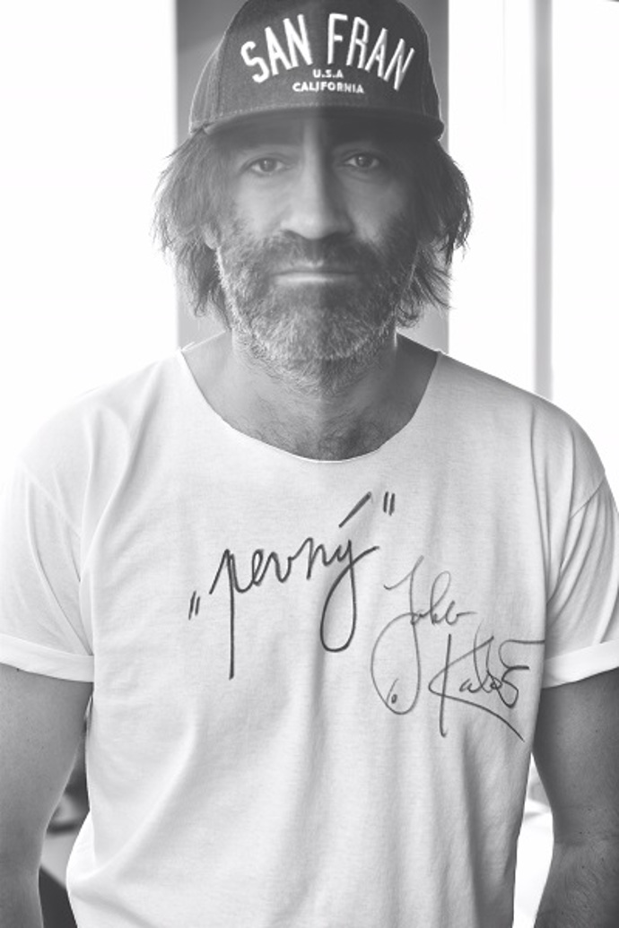 Skuhravá obléká třeba Jakuba Koháka.