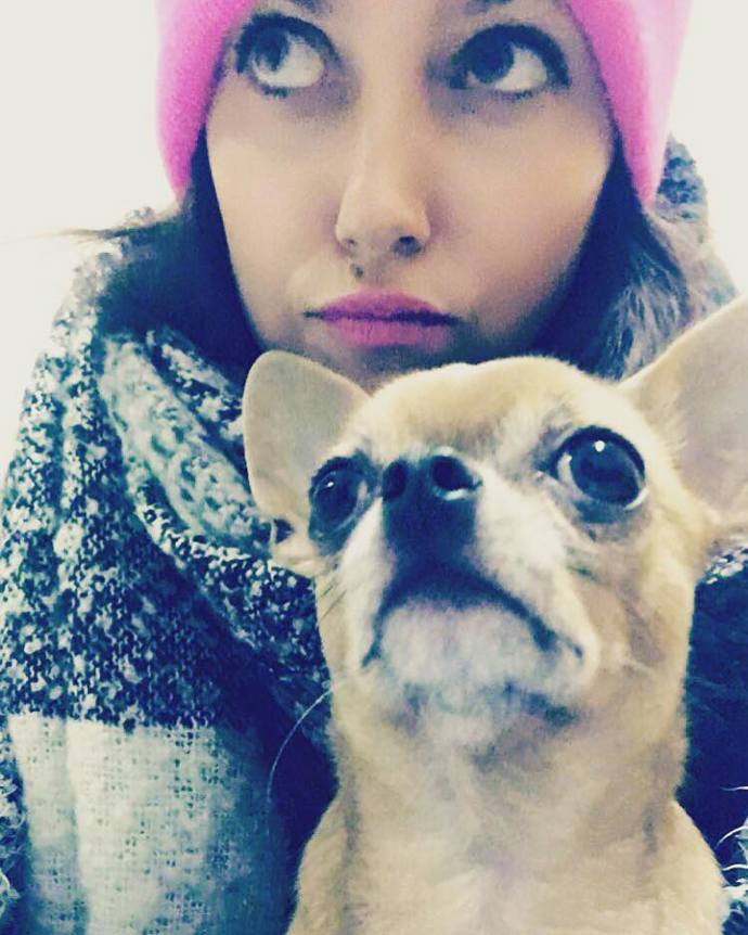 Yanna a její pejsek Maxík.