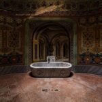 Kde špendlíková hlavička dopadne s rámusem. Odhalte tajemství opuštěných domů