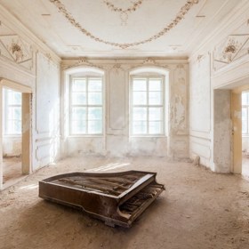 Kde špendlíková hlavička dopadne s rámusem. Odhalte tajemství opuštěných domů