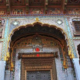 Hrobové ticho a dechberoucí podívaná. O tato miliardářská sídla donedávna nikdo nezavadil pohledem