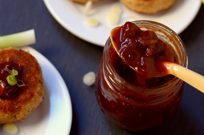 Sladké brusinkové čatní se zázvorem.