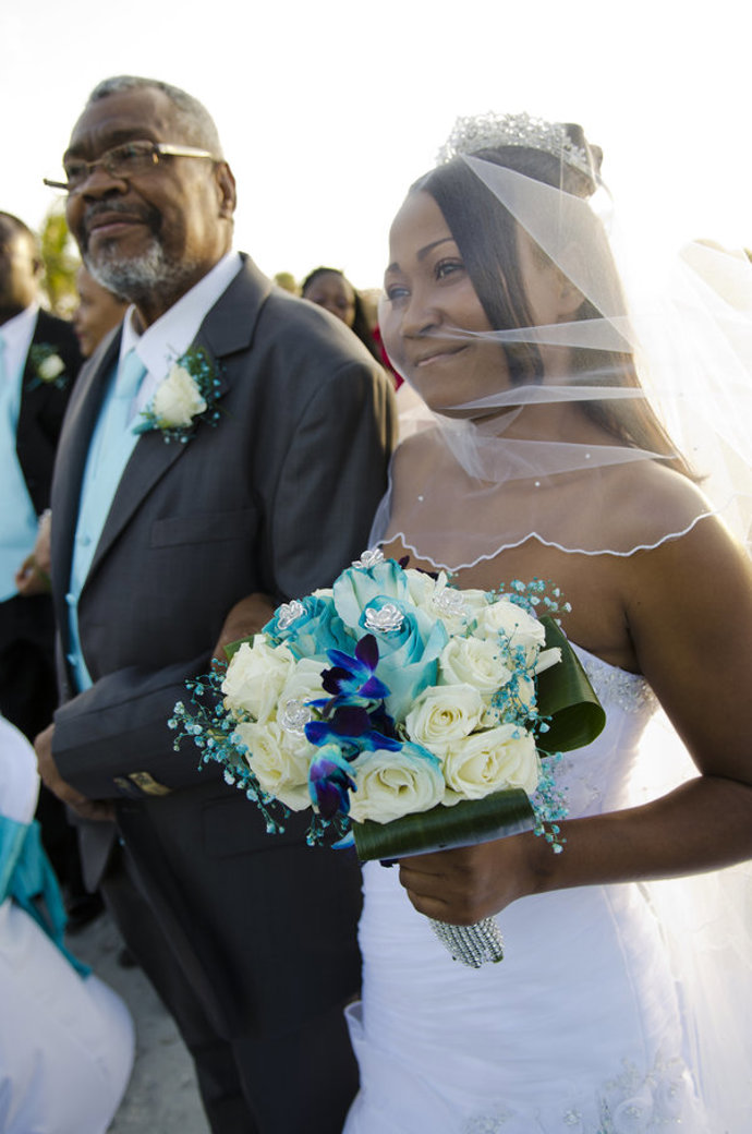 24 svatebních fotek, které zachycují vzácné pouto mezi nevěstou a jejím otcem