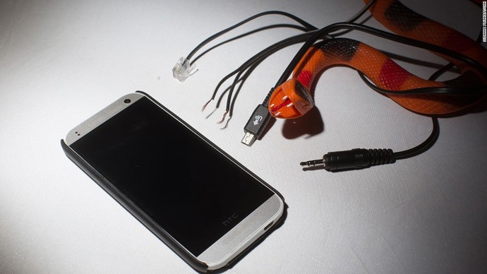 Univerzální konektory.