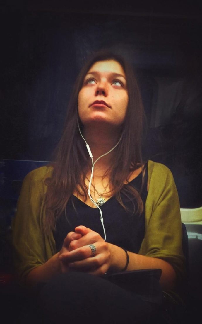 Pasažéři metra coby cestující z 16. století