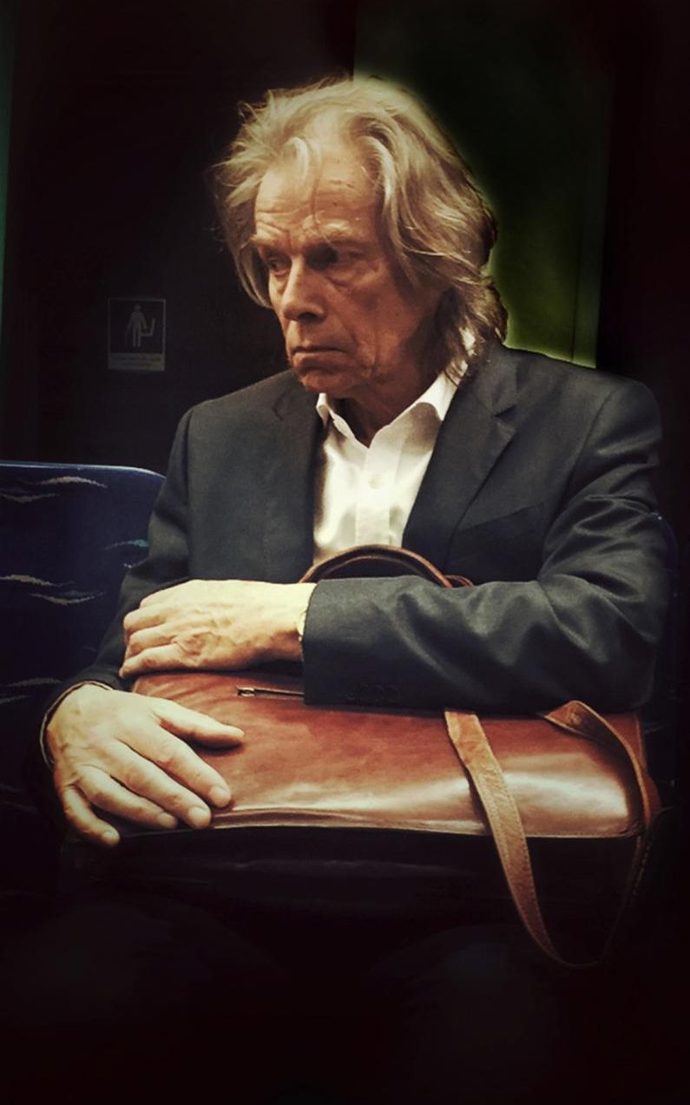 Pasažéři metra coby cestující z 16. století