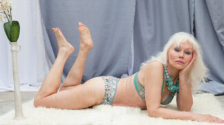 „Příliš podléháme tlaku časopisů a médií,“ říká fotografka Emily Stein.